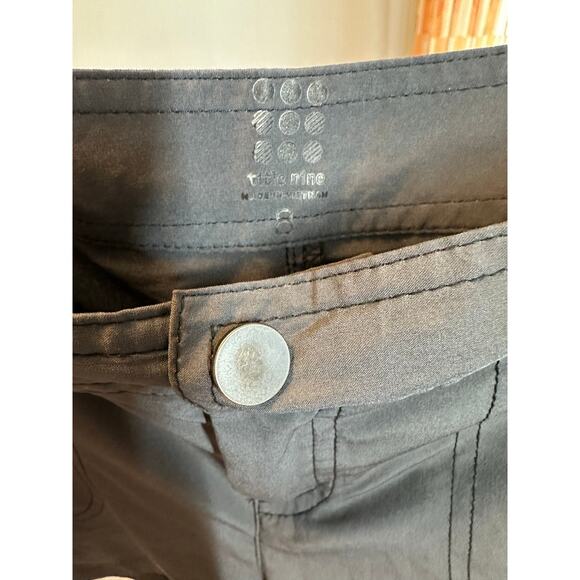 🌴 Title Nine Shorts with Pockets, Stretchy and Comfy, Size 8 - Picture 4 of 6